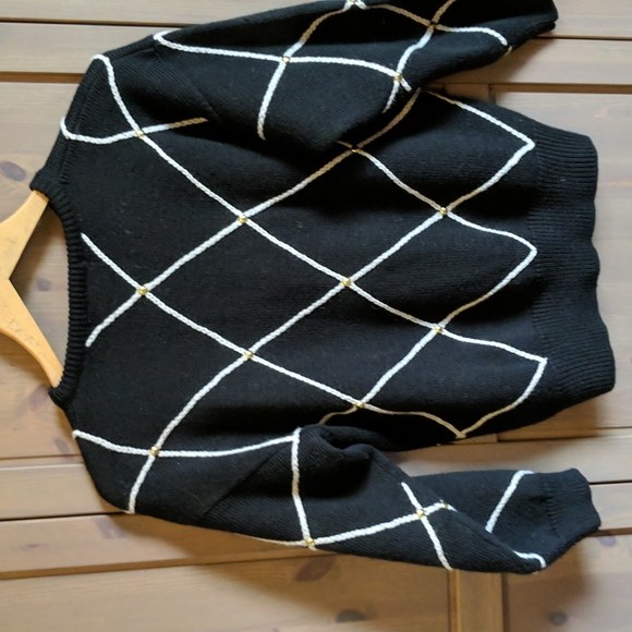 Vintage Marella Women's Pullover with Diamond Shape and Gold Button Detail - Picture 6 of 9